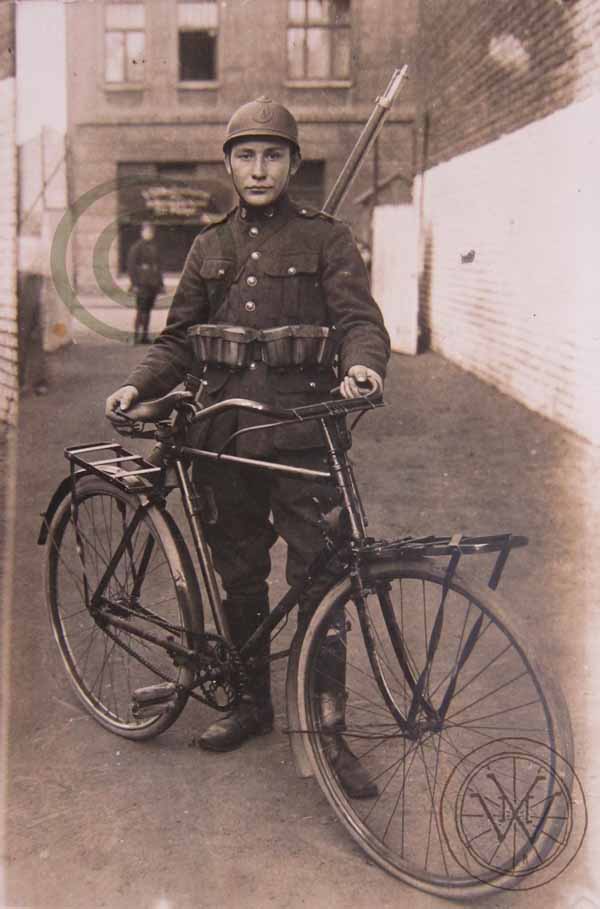 noodsituatie omvang blouse De Belgische militaire fiets uit de periode 1920 - 1940